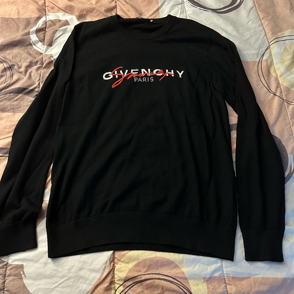 Large Givenchy wool sweater for sale - Picture 2 of 6